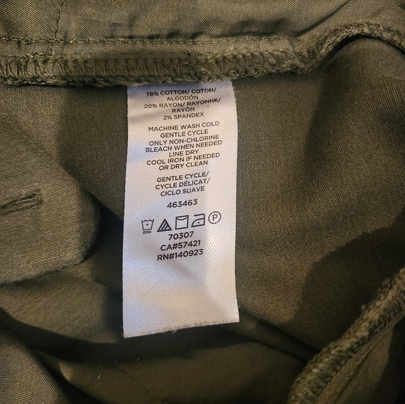 Loft, size 8, olive green - Picture 6 of 6